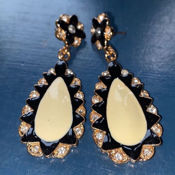 Tear Drop Black & Cream Drop Earrings - Picture 3 of 8